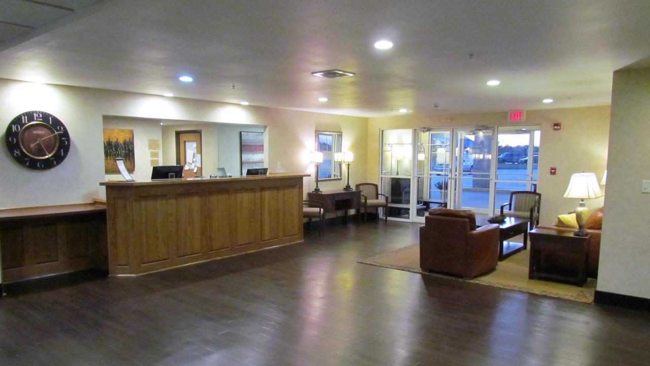 Oak Hill Inn & Suites Canton Exterior photo