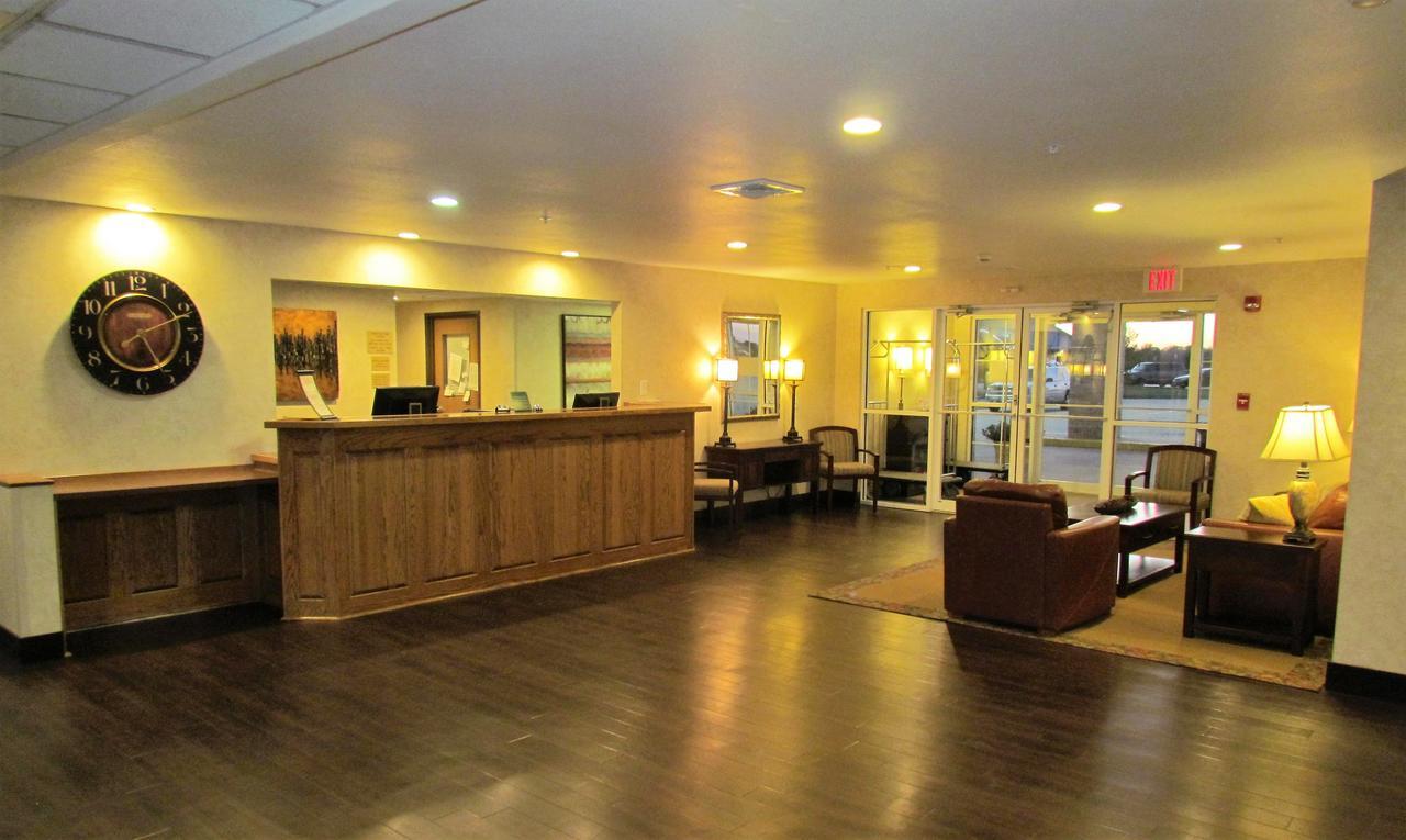 Oak Hill Inn & Suites Canton Exterior photo