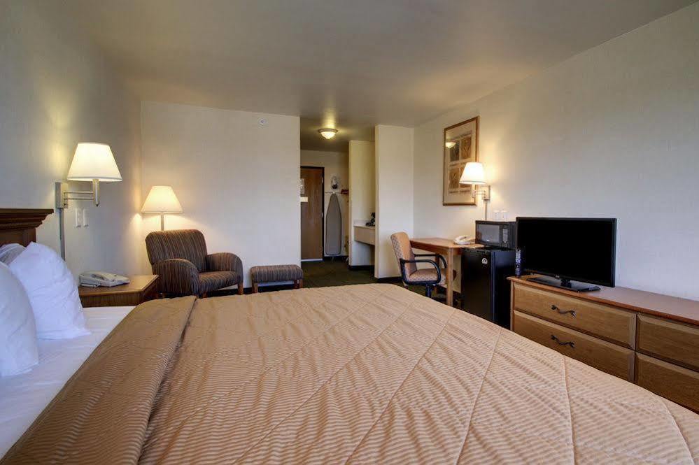 Oak Hill Inn & Suites Canton Exterior photo